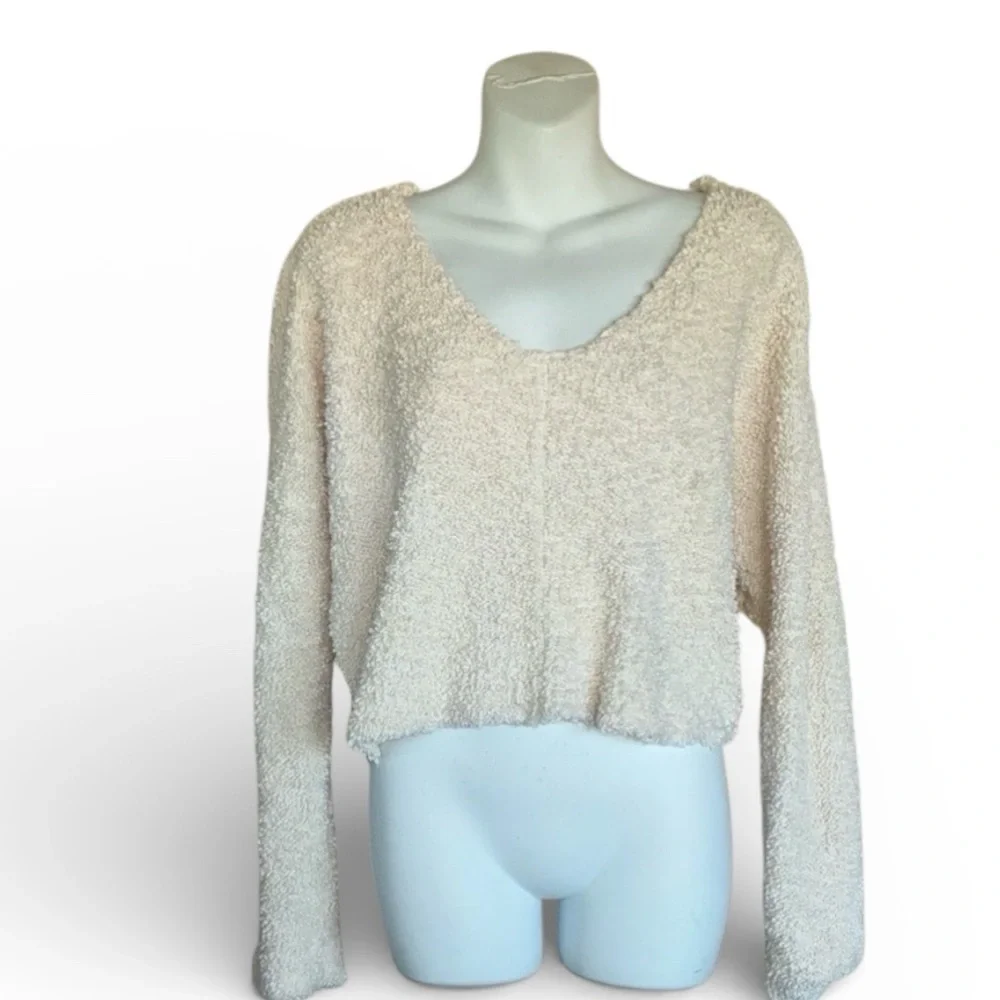 Free People Sweater Women's M, Cream Textured Knit, V-Neck, Long Sleeve EUC